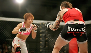 Female_MMA_fighters